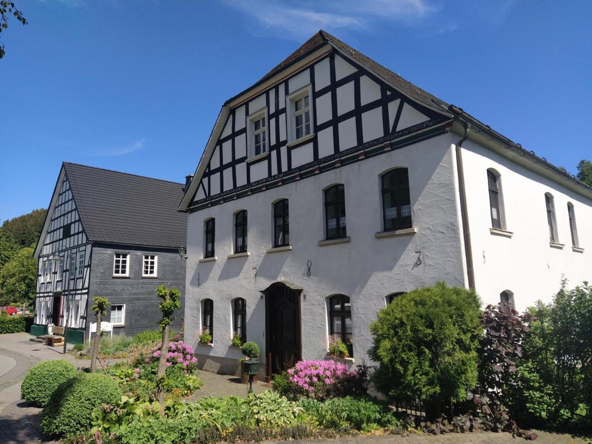 Ferienwohnung Sauerland Burgfenster Lennestadt Buitenkant foto