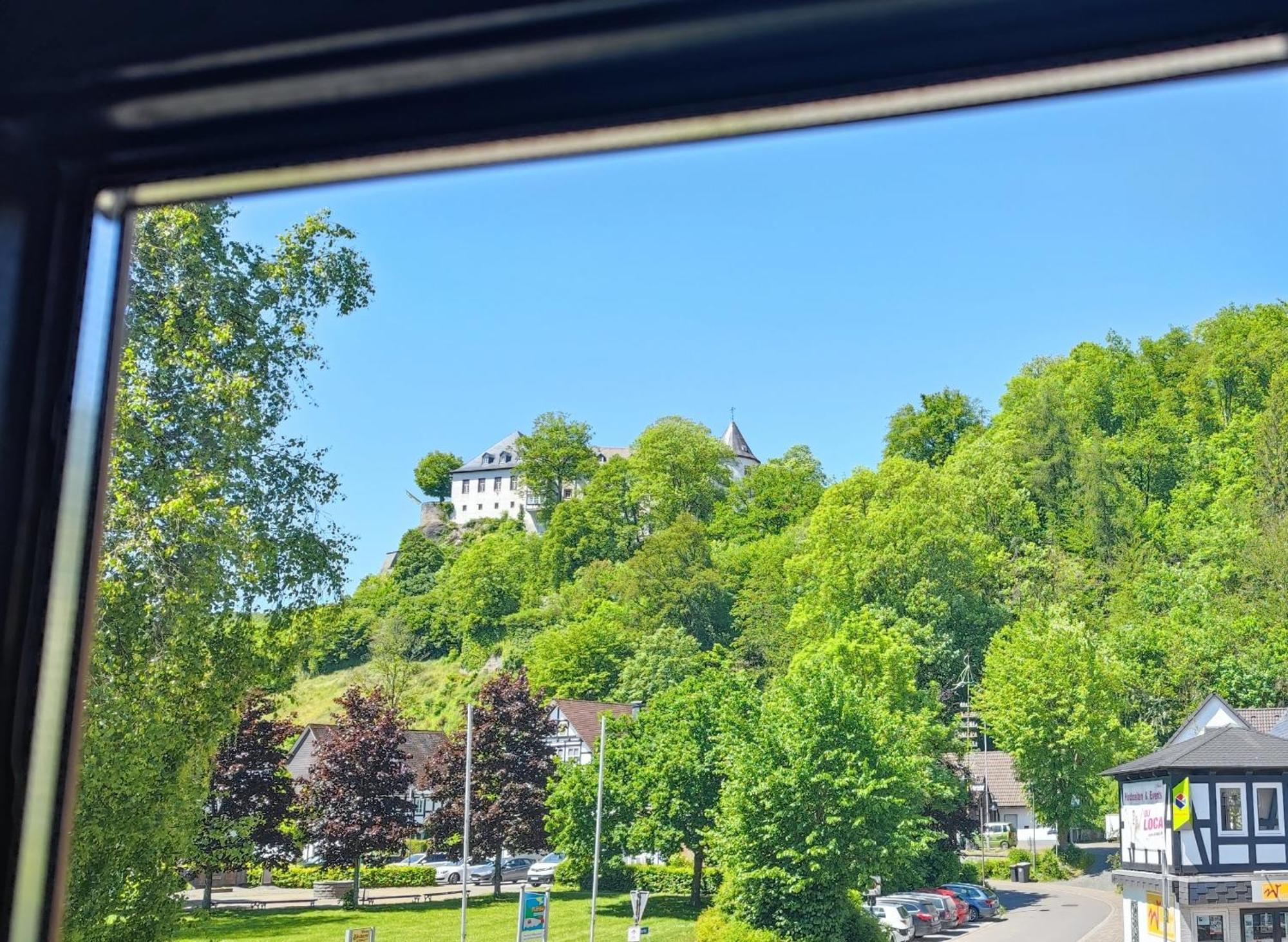 Ferienwohnung Sauerland Burgfenster Lennestadt Buitenkant foto